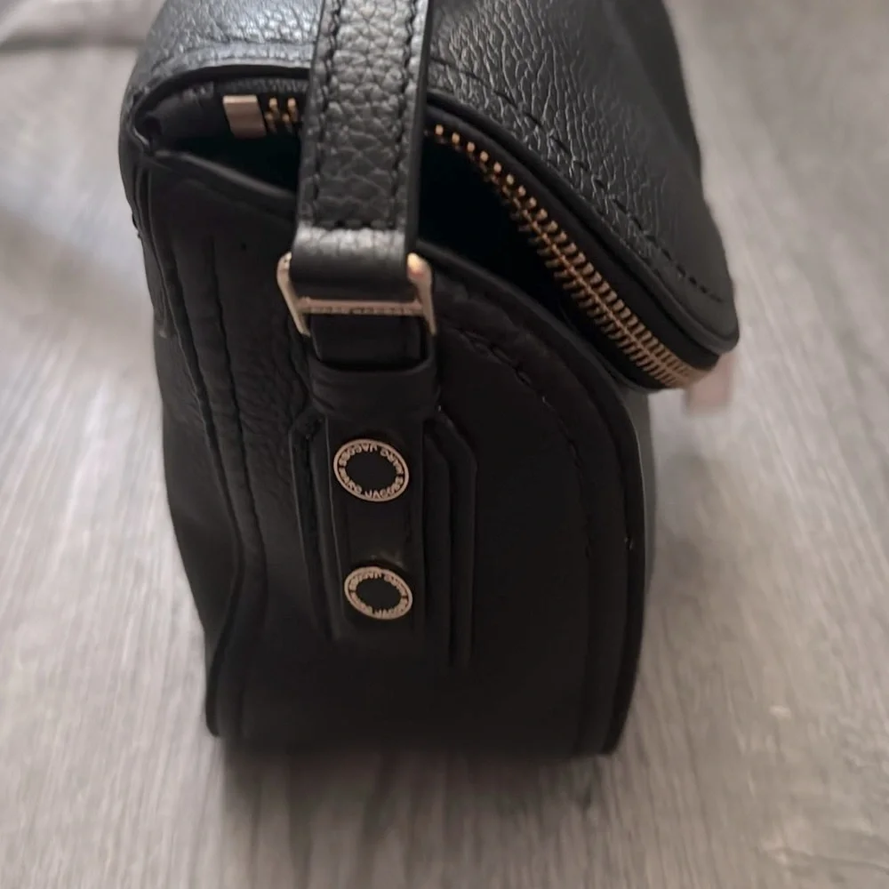 Marc Jacobs*Genuine Leather Crossbody - Black w/Goldtone Hardware 9”x9”x4” NWT! - Picture 9 of 16
